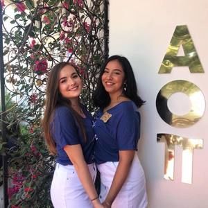 Meet your Posher, Charlotte